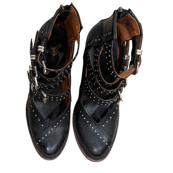 Freebird Felicity Strappy Buckle Booties - Picture 7 of 10